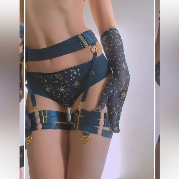 BRAND NEW ✨ Blue lingerie set with golden star embroidery and accessories - Picture 3 of 8